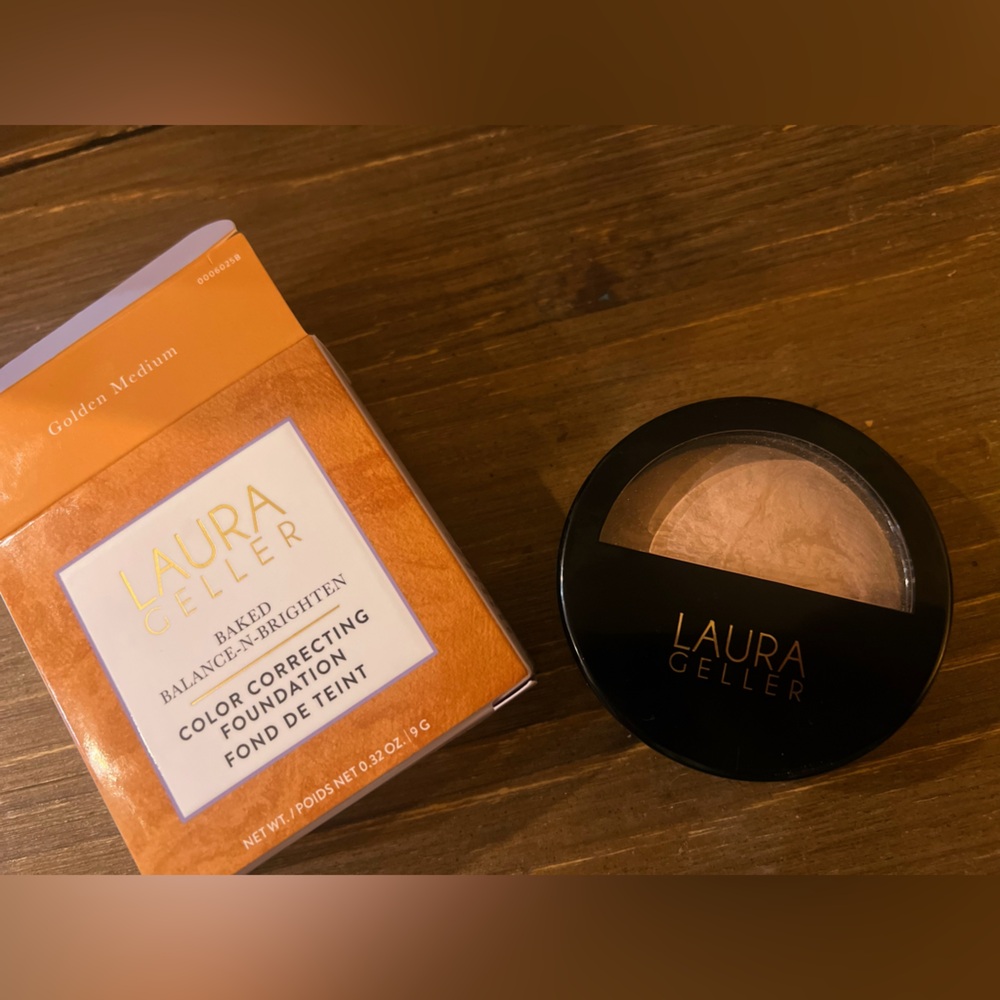 LAURA GELLER Baked-N-Balance Color Correcting Foundation (shade Golden Medium)